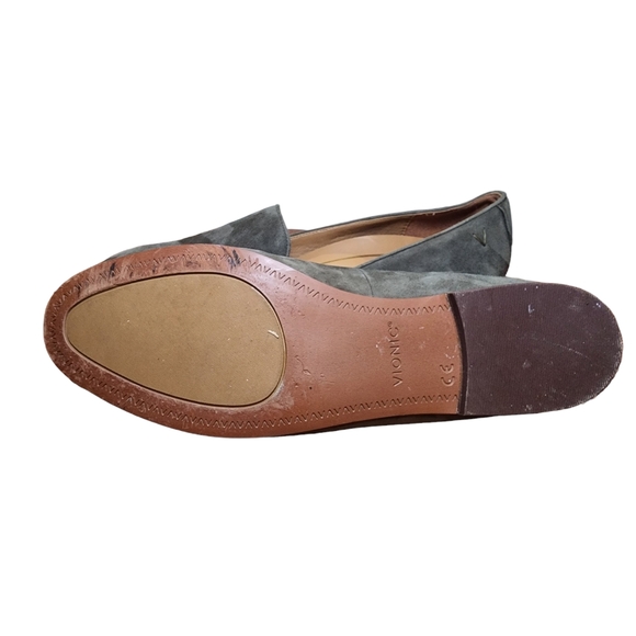 Vionic woman's suede slip ons | Size 8 - Picture 7 of 10